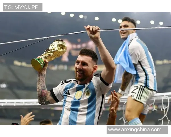 足球巨星的魅力：一段话道尽我对你无尽的崇拜与热爱