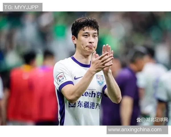 华裔男足球星的成长之路与世界足坛影响力全面解析 华裔男足球星的成长之路与世界足坛影响力全面解析