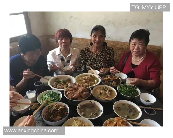 中年足球球星的传奇之路:岁月磨砺与巅峰再现的完美交融 中年足球球星的传奇之路:岁月磨砺与巅峰再现的完美交融